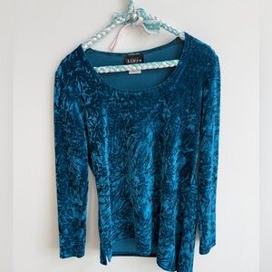 Vintage crushed velvet top
Small